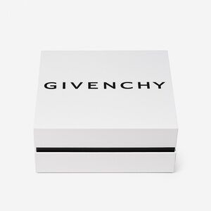 GIVENCHY White Gift Box￨(Size 6" x 6" x 2.75")